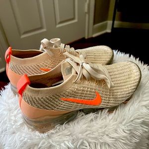 Peach Nike Vapormax